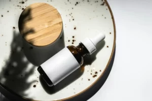 Najlepsze serum nawilżające – Ranking październik 2025